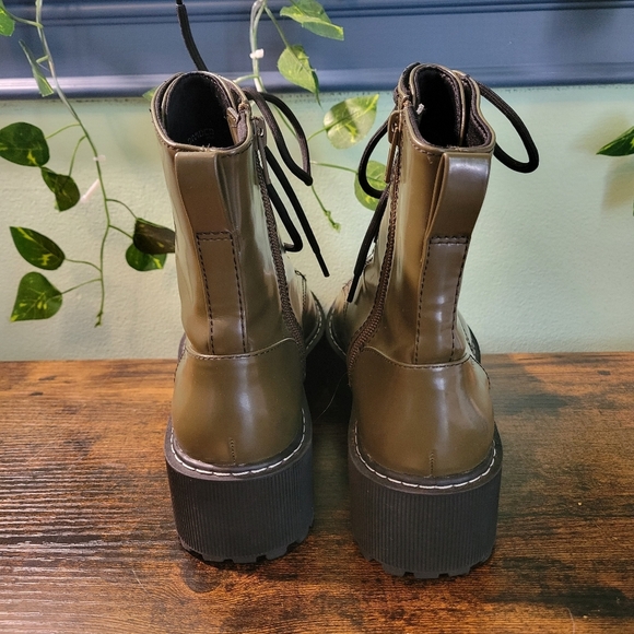 H&M Divided Platform Boots Hunter Green/Black Side Zip Women’s 6 EUC - Picture 3 of 6